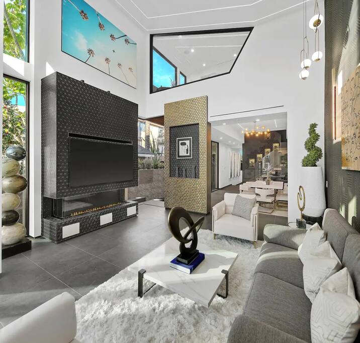 poolspahome-theaterrooftop/