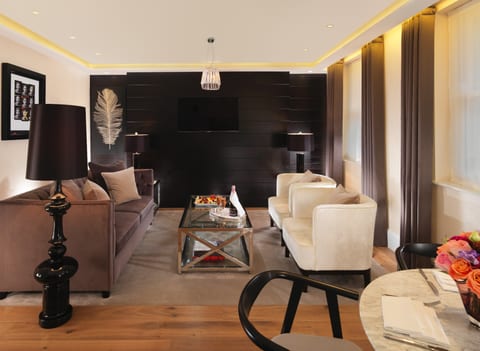 Luxury One-Bedroom Apartment with hotel services