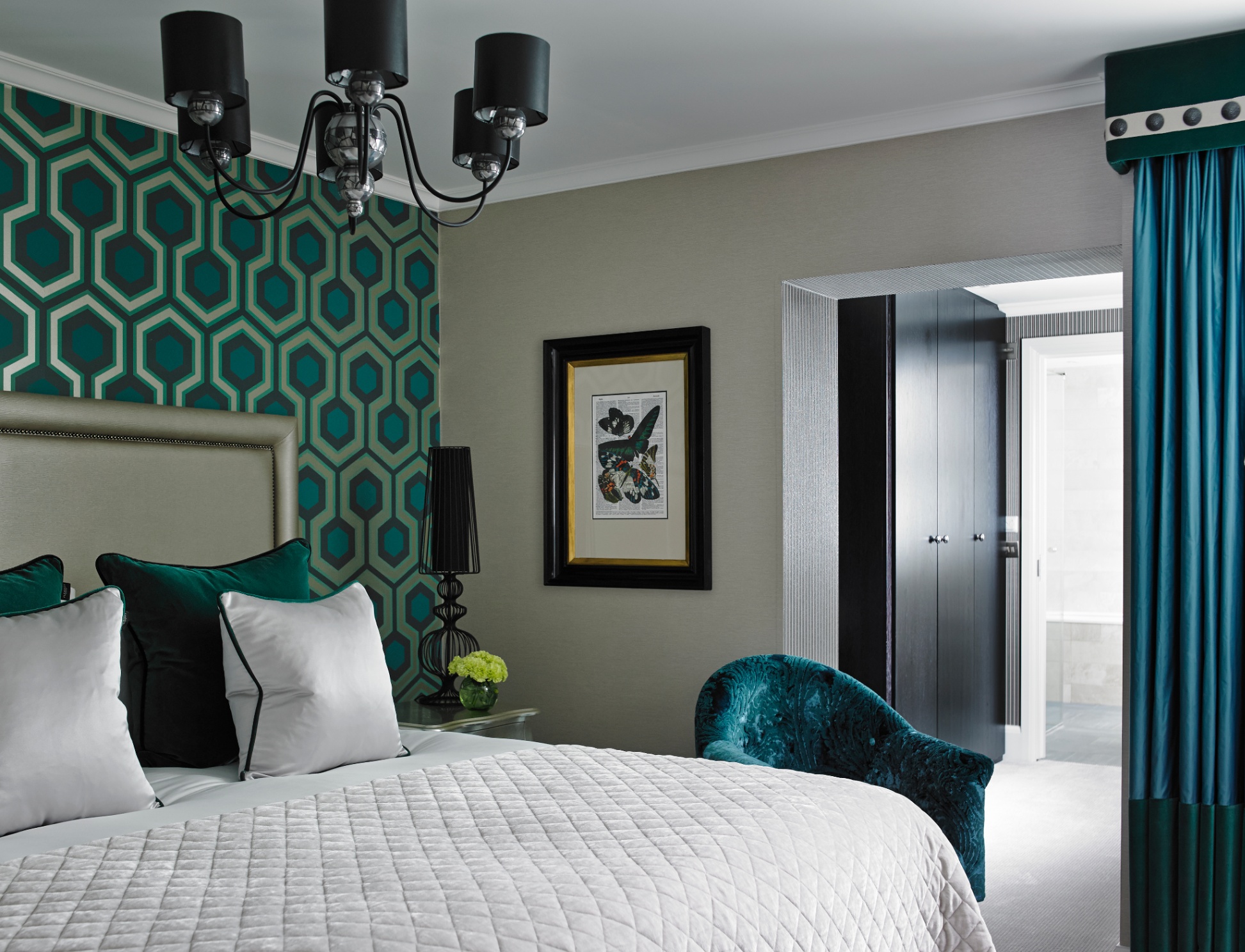 luxury-one-bedroom-apartment-with-hotel-services/