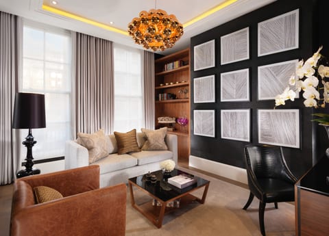 Luxury One-Bedroom Apartment with hotel services