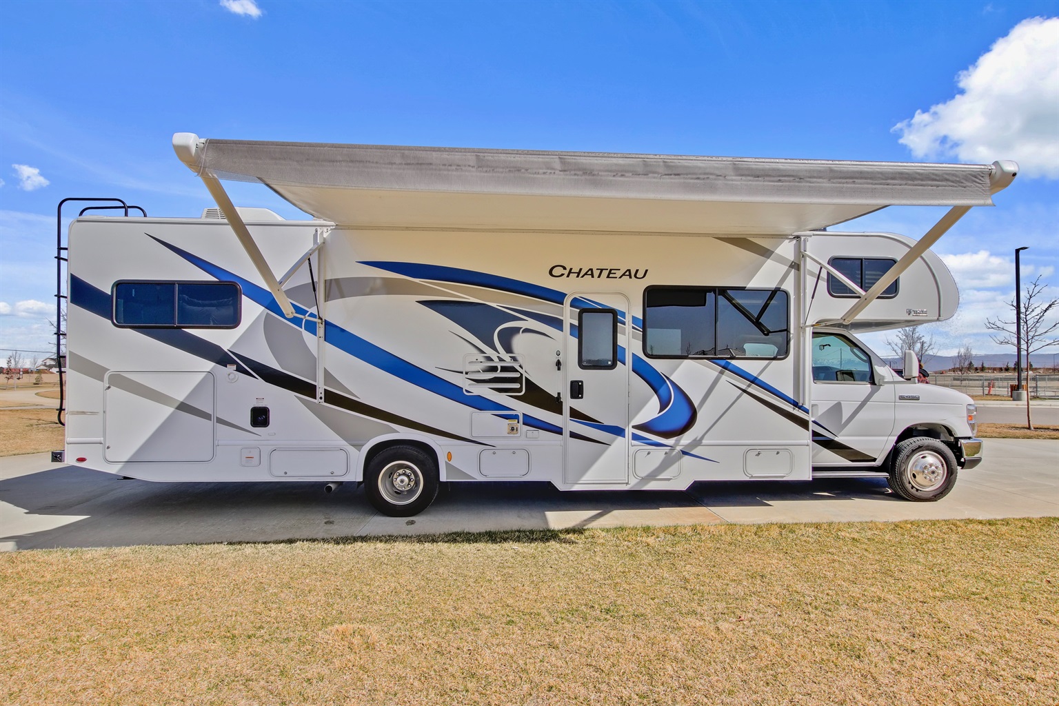 2021-luxury-thor-chateau-(bunk-beds)/