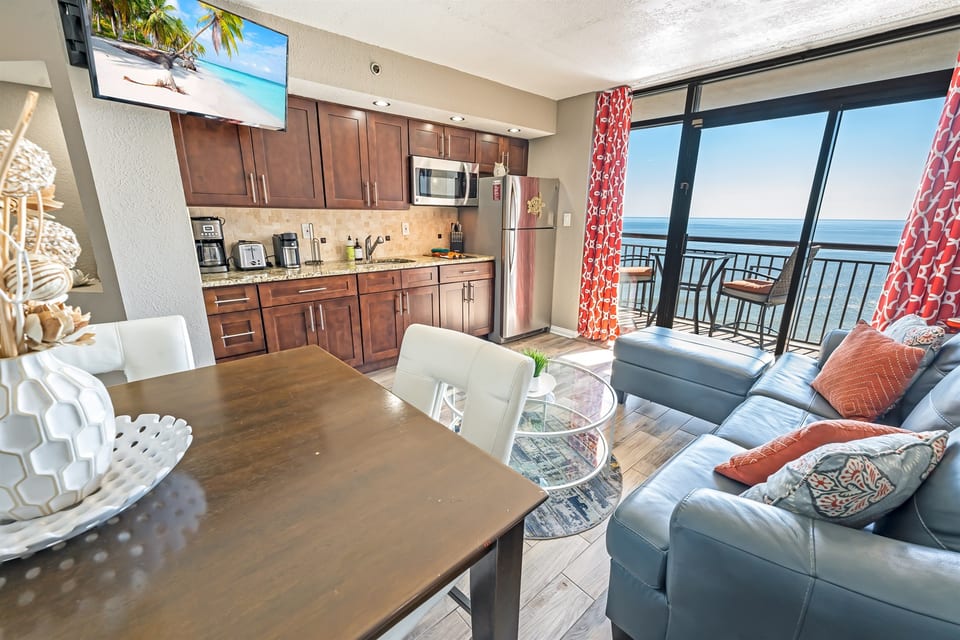 Large Living Area with Views of the Ocean, Beautifully Decorated