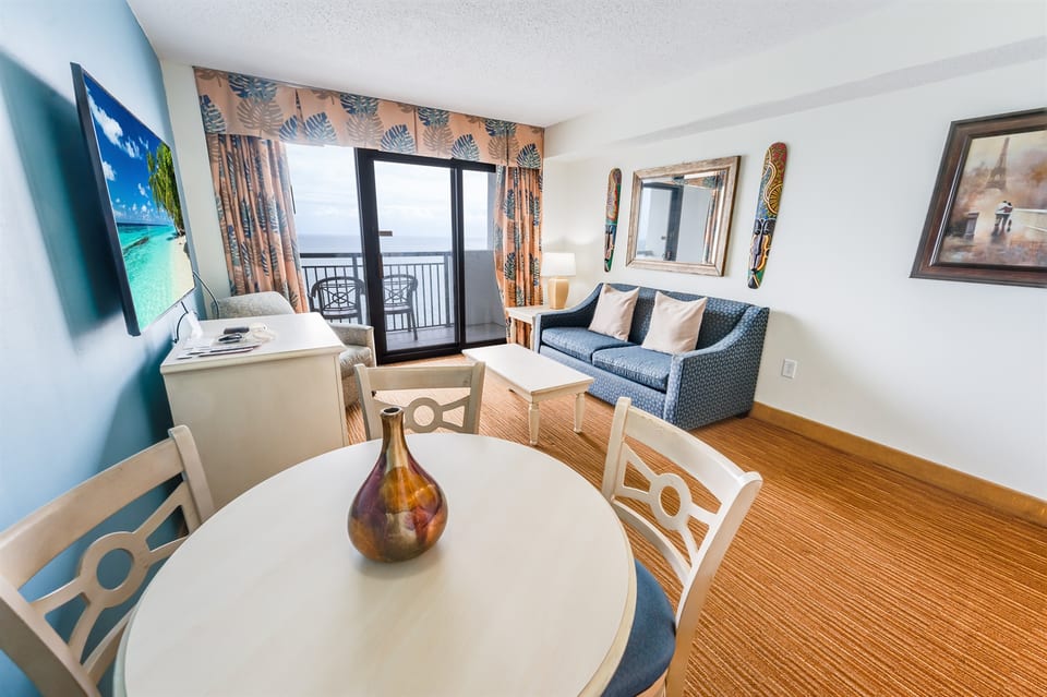 Large Living Area with Views of the Ocean, Beautifully Decorated