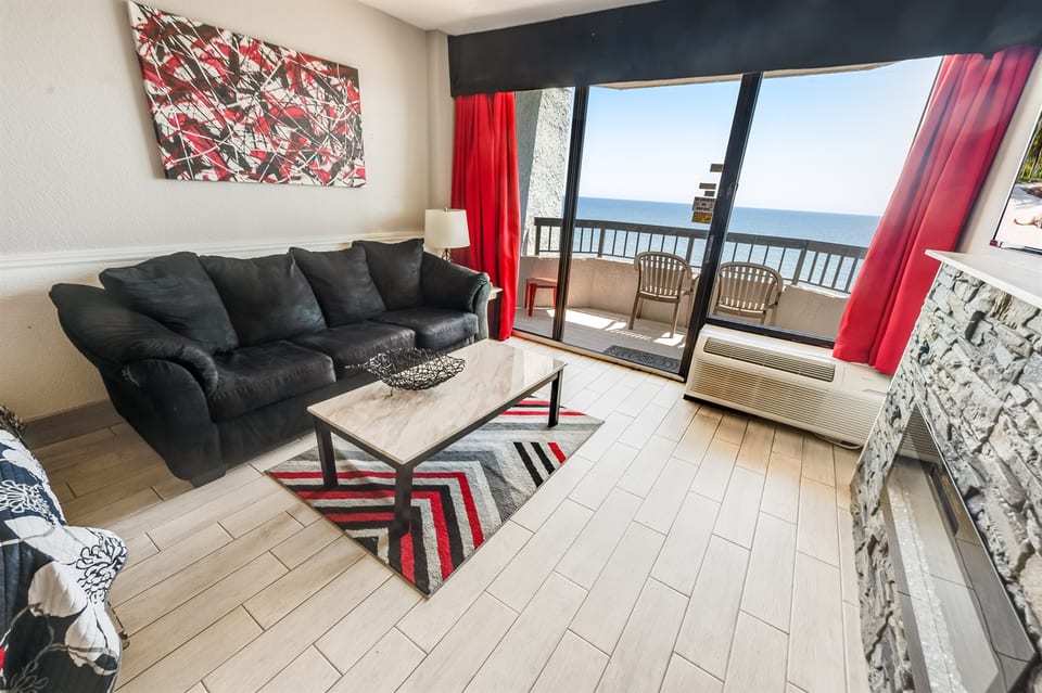 Large Living Area with Views of the Ocean, Beautifully Decorated