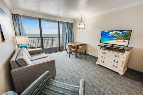 Large Living Area with Views of the Ocean, Beautifully Decorated