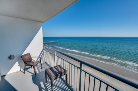 Oceans One 1404 - 2 Bedroom