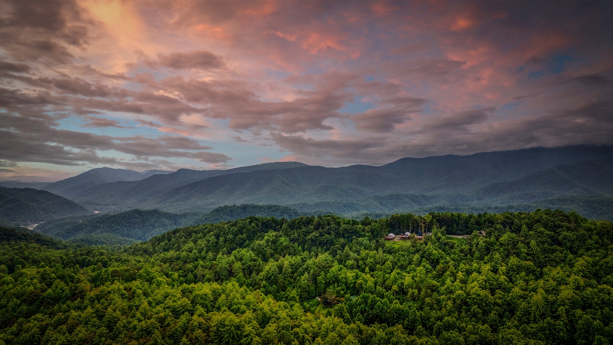 Contrast Cove Dome in Smoky Mountains image 62