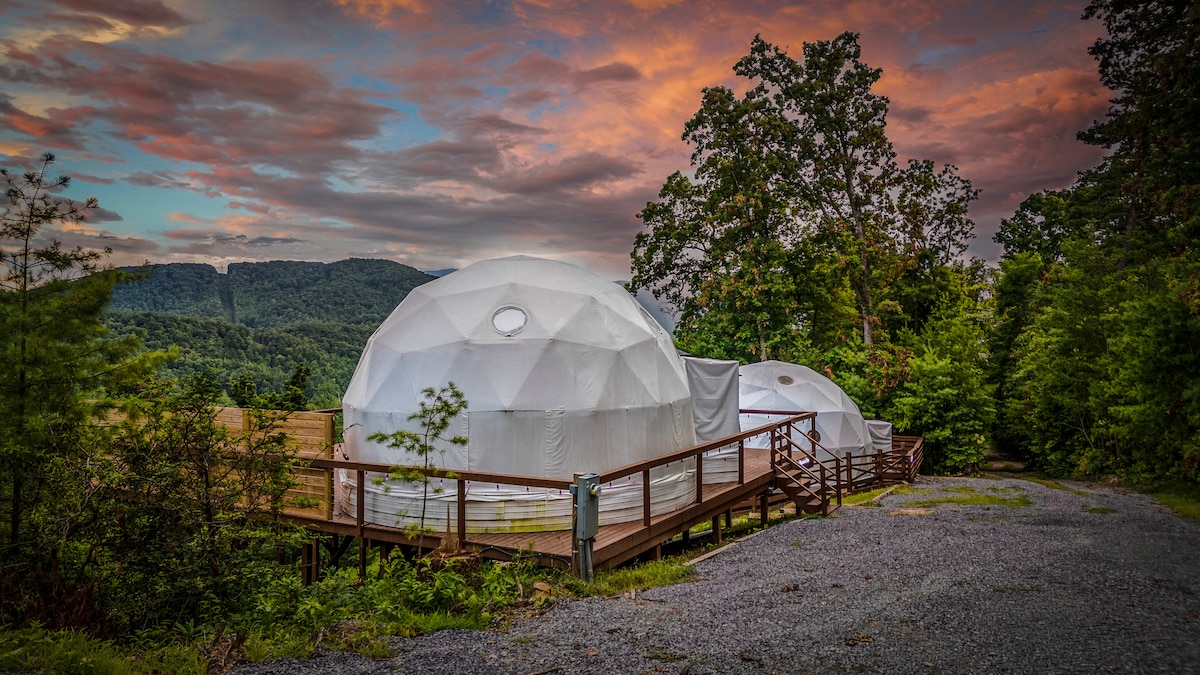 Contrast Cove Dome in Smoky Mountains image 4