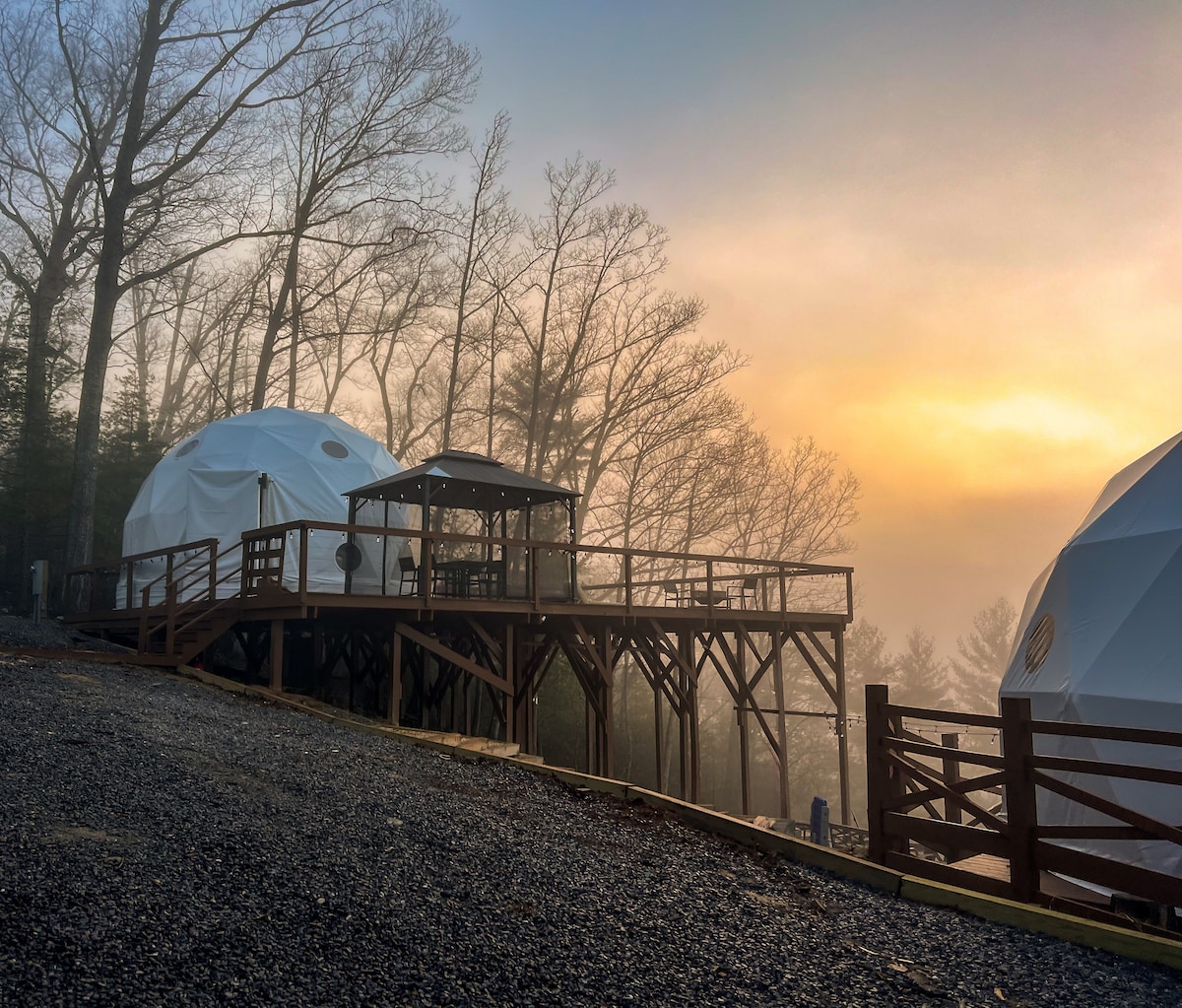 Contrast Cove Dome in Smoky Mountains image 7