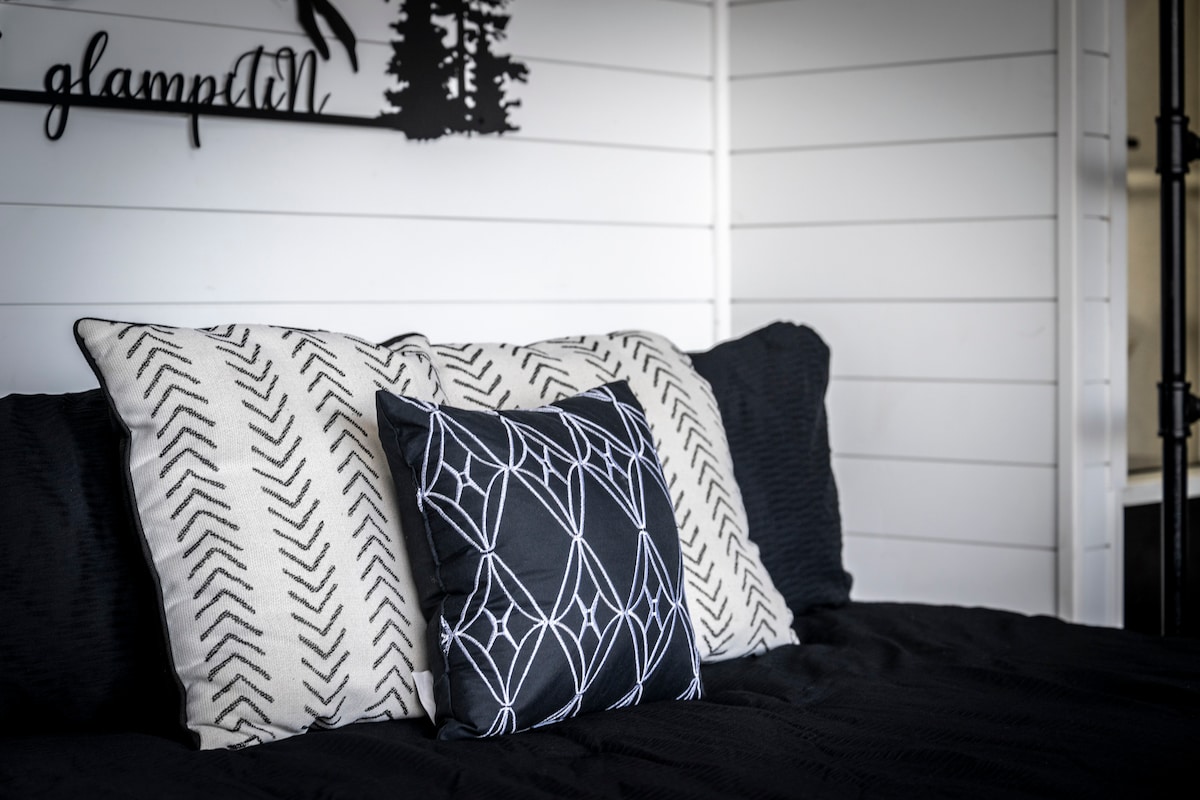 Contrast Cove Dome in Smoky Mountains image 32