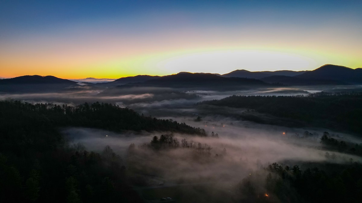 Contrast Cove Dome in Smoky Mountains image 15