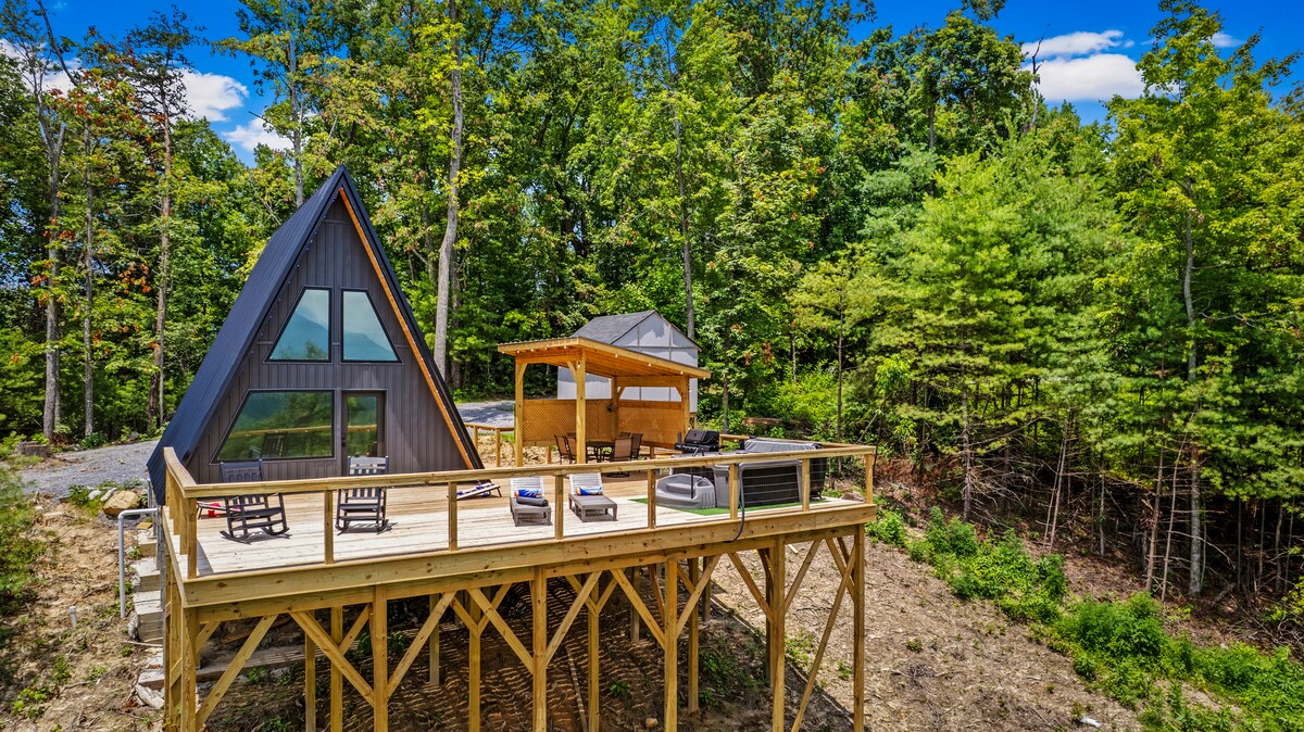 A-Frame Cabin In Smoky Mountains image 4