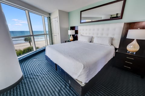 Beautiful Bedroom with Amazing Views 🌊☀️
