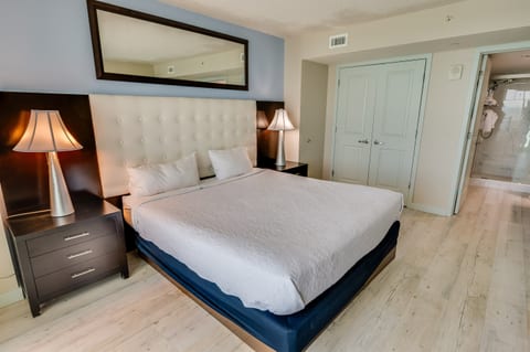 Oceans One 804 - 2 Bedroom