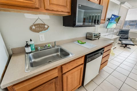 Sands Ocean Club 207 - 1 Bedroom
