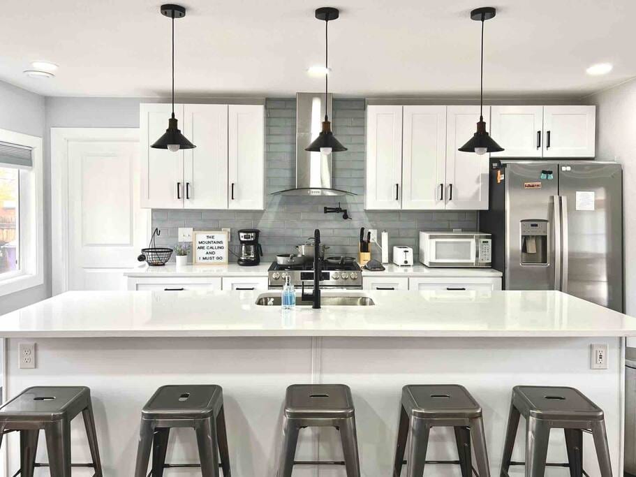 Beautiful kitchen. Can you see yourself cooking here?