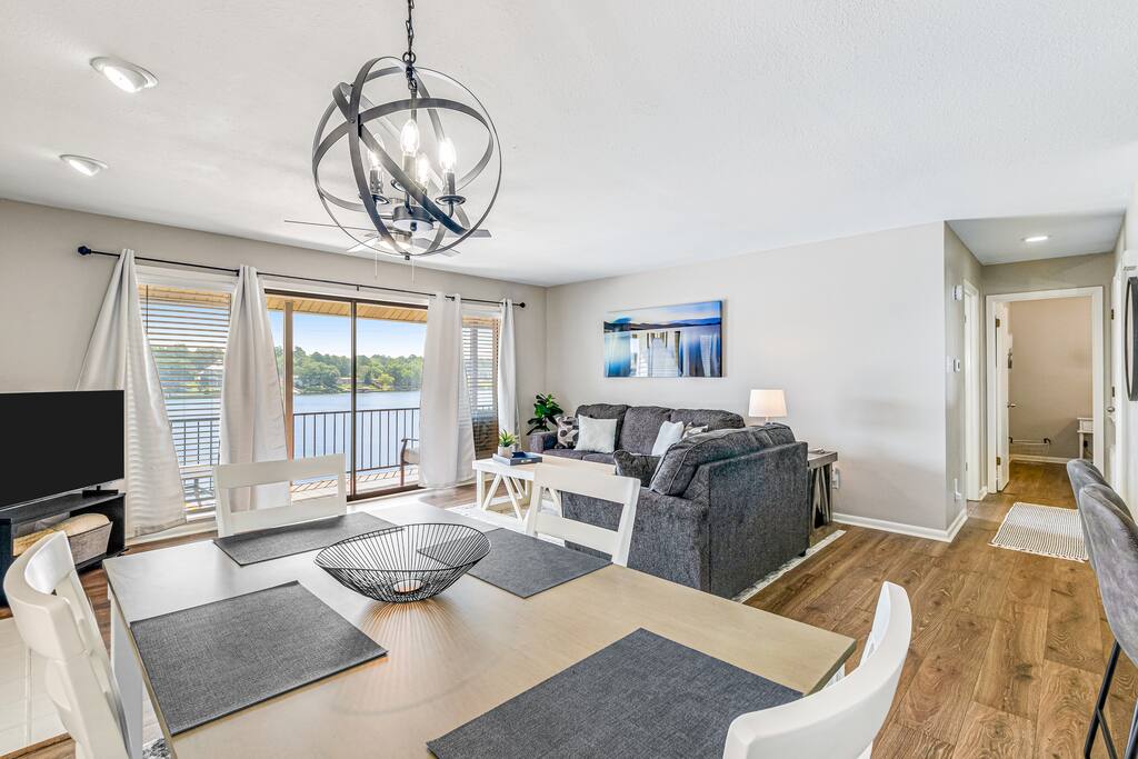 Lake Condo w/ View & Pool
