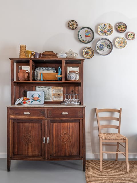 This open plan living, with kitchen and dining are, invites you to take time and admire the simplicity of rural living.