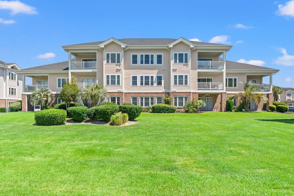 Cozy 1 BR- Sleeps 4 with Pool - Apartment