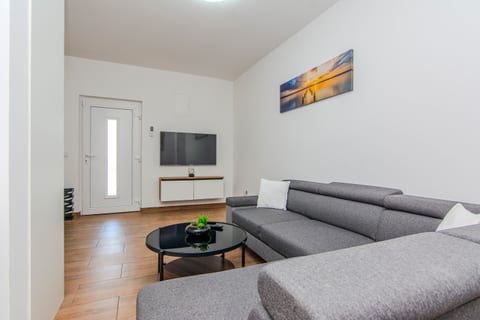 Apartments Mucaj - Unit 377795-13