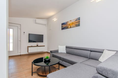 Apartments Mucaj - Unit 377796-13