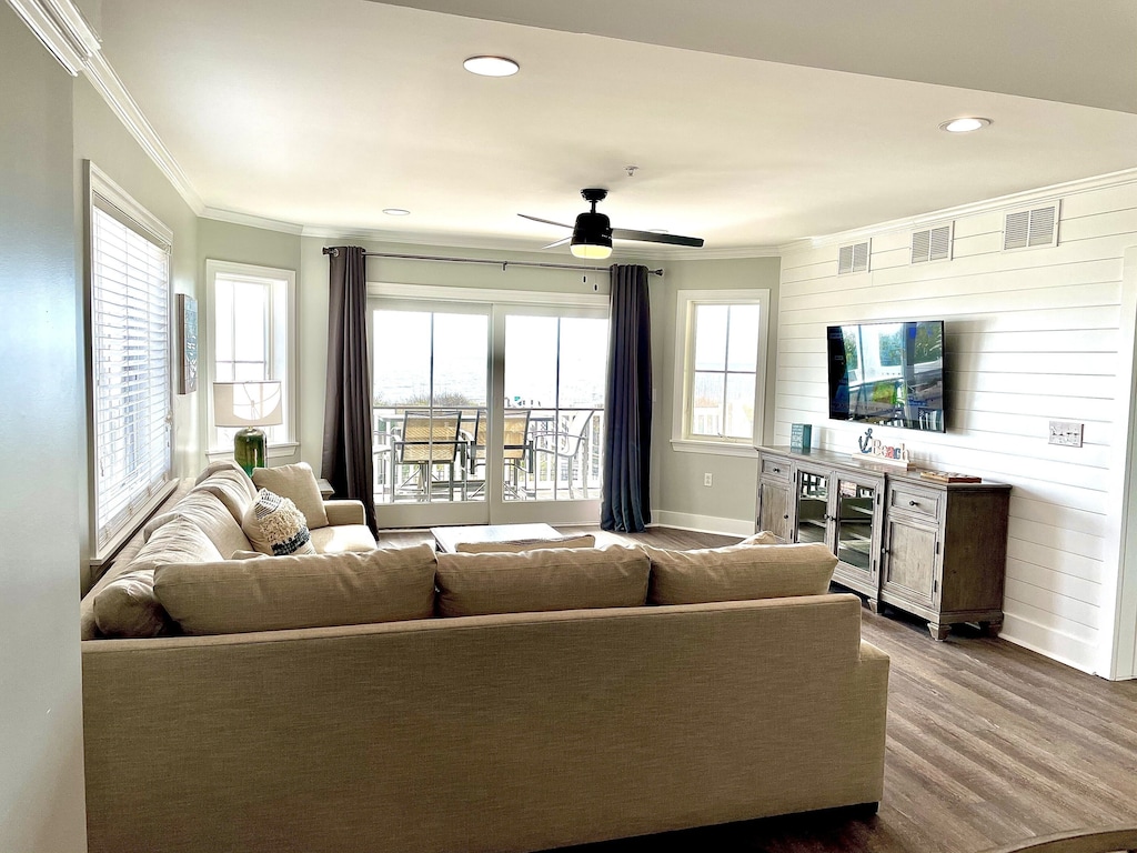 dunescape-condos-101-island-jammin'/