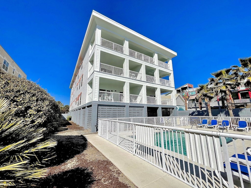 oceanview-condos-202-beach-breeze/