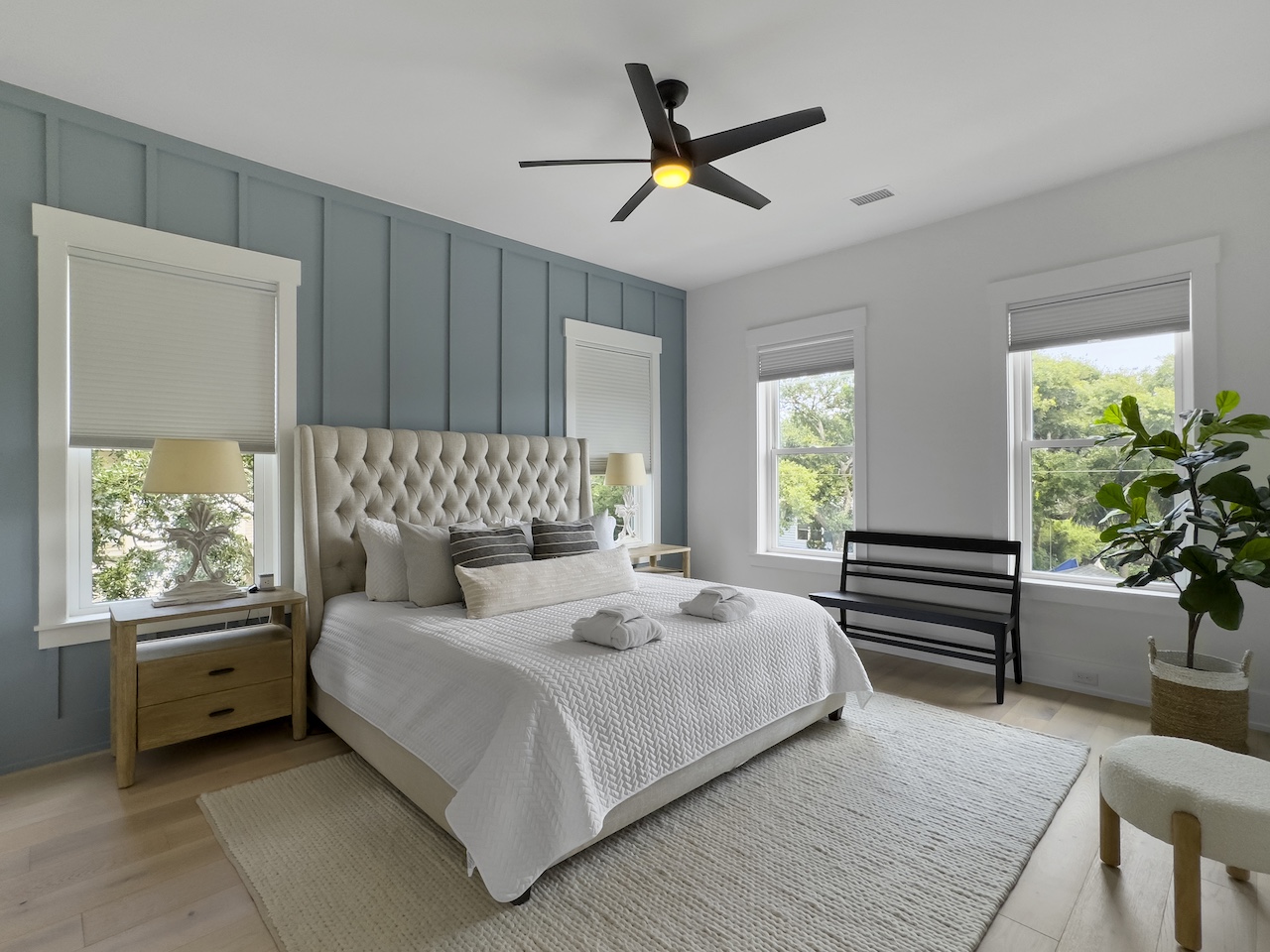 amalfi-palms-2401-cameron-blvd/