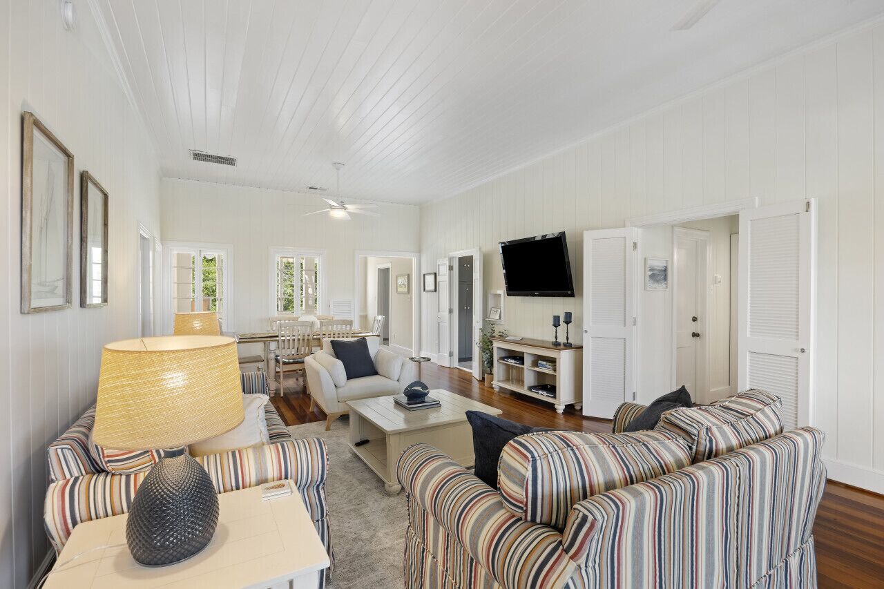 roosevelt-retreat-306-charleston-blvd/