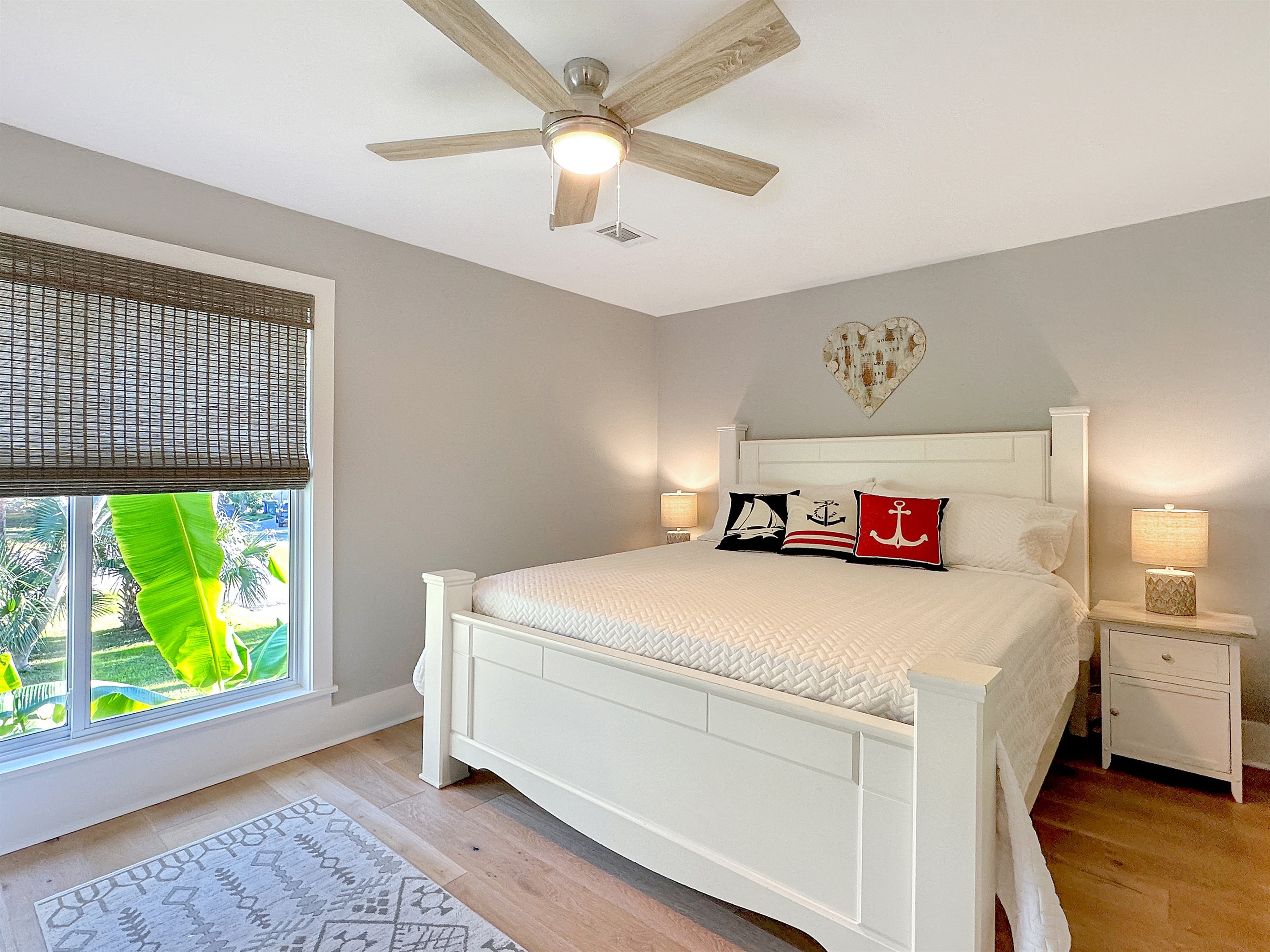 palmetto-beach-retreat-405-palm-blvd/