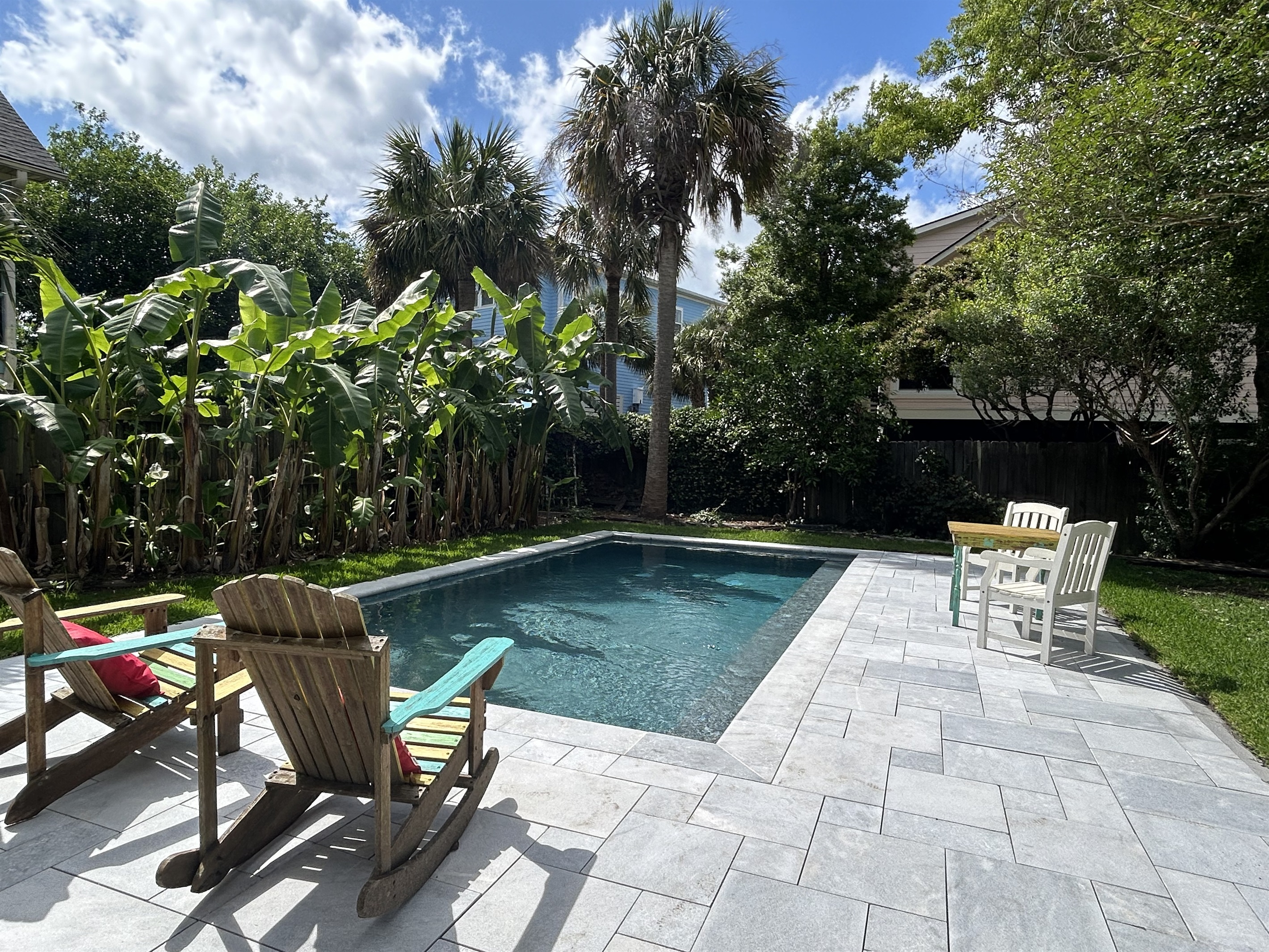 palmetto-beach-retreat-405-palm-blvd/