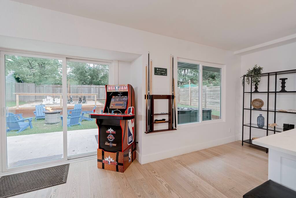 hot-tub-firepit-and-giant-chess-at-austin-hideaway/