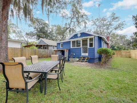 ST. Sylvan Historic Bungalow