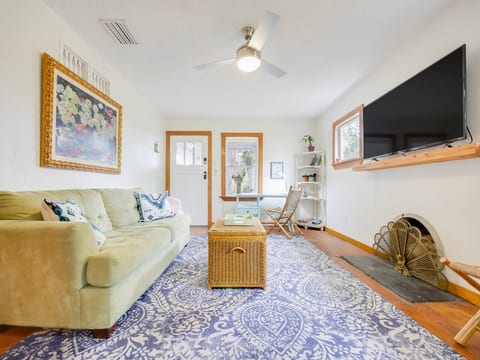 ST. Sylvan Historic Bungalow