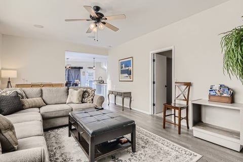 Amazing views Spacious charming home near Downtown