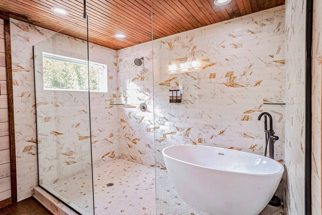 cabin-*-sauna-firepit-and-views/