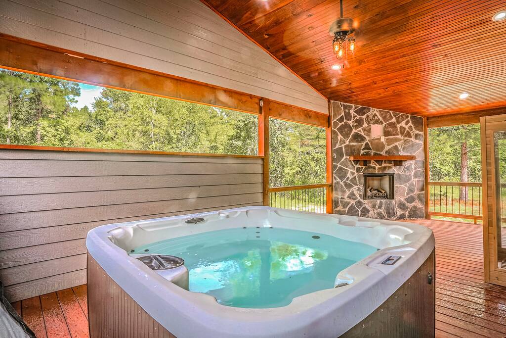 cabin-*-sauna-firepit-and-views/