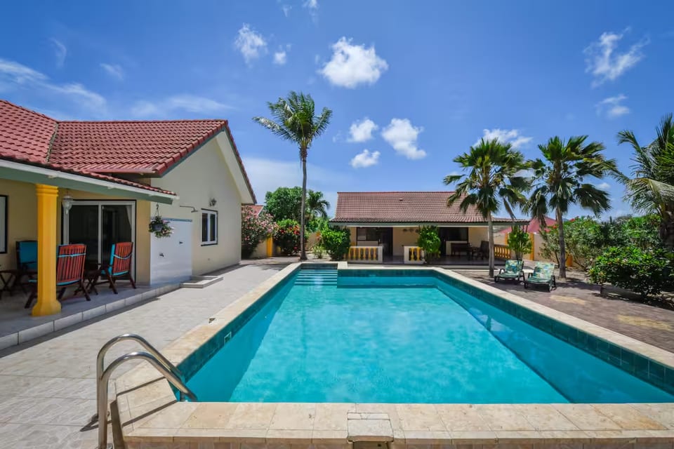 5BR Private Pool Villa • 9 Min to Eagle Beach - Oranjestad