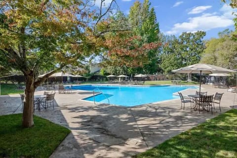 Dive into luxury with seasonal pool access (May-Oct) for sun-soaked afternoons and leisurely swims.
