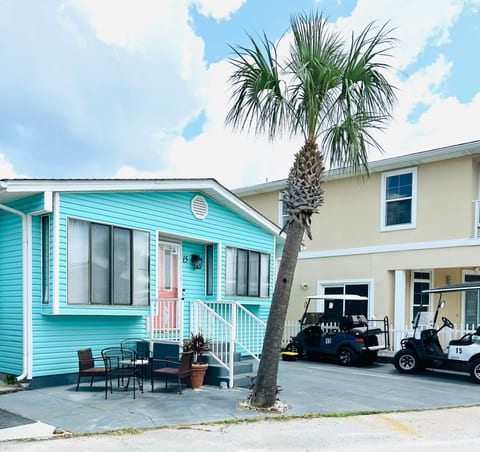 3BR/2BA Home in PCB w/2 Golf Carts and More!
