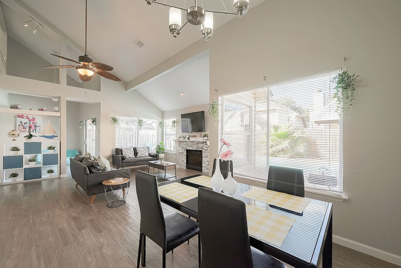 beat-the-heat-in-katy-w-pool/