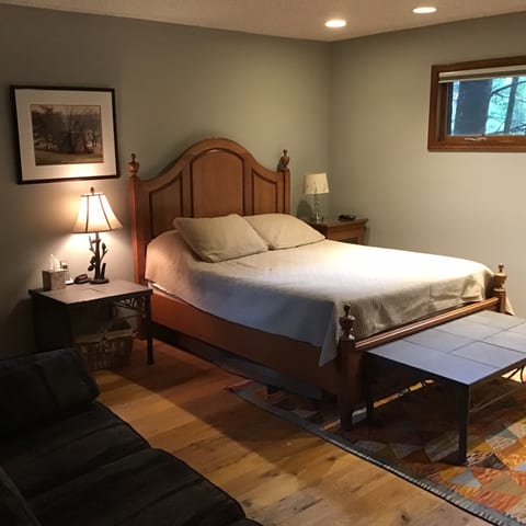 #1 Ranked Lake Naomi Lakefront Rental ScatterJoy