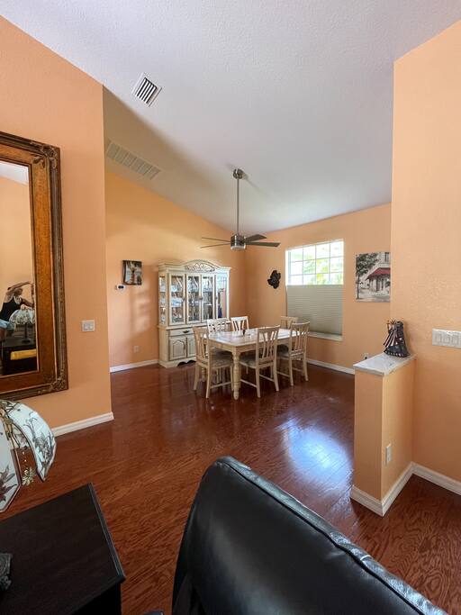 Dining area - Newly remodeled Vacation Home with Saltwater Pool - Winter Haven