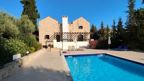 Villa Penelope Villa with BBQ Pool near Chania image 2