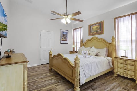 Mickey's Hideaway Haven with Pool and Jacuzzi