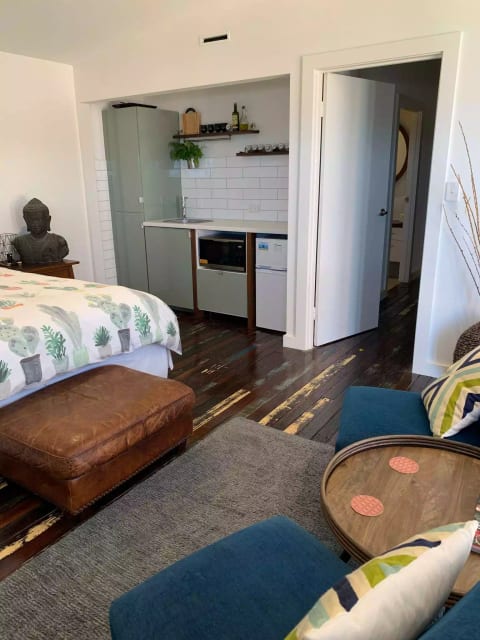 Studio and kitchenette