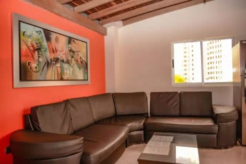 3 Bedroom PH HUGE HOT TUB Duplex Mountain View