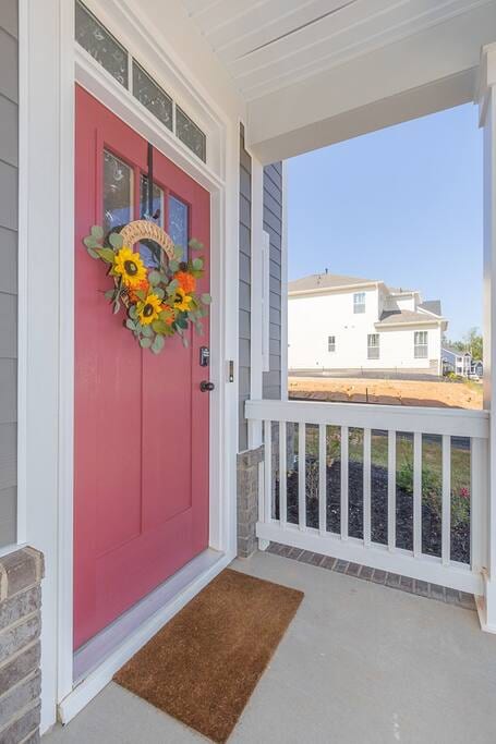 Elegant New Home in Clemson 4 miles to University