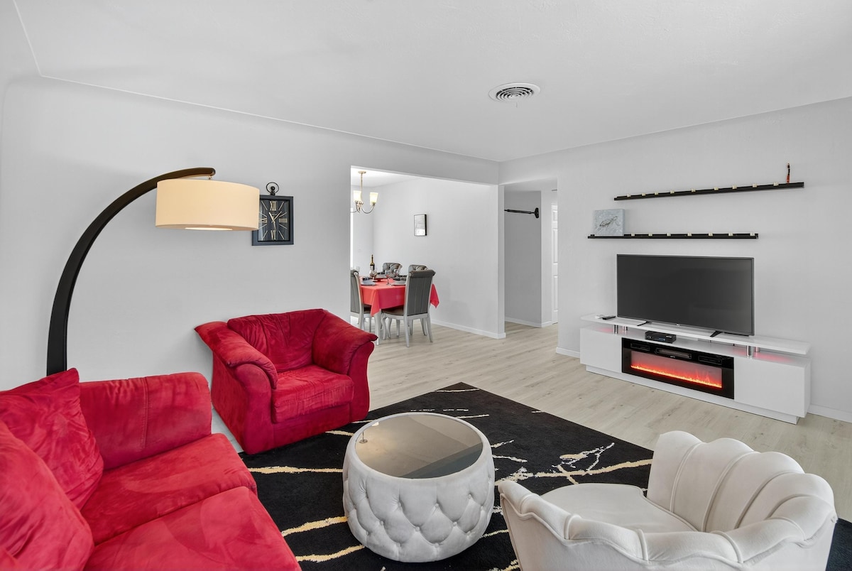 Azure Palms Hideaway image 3