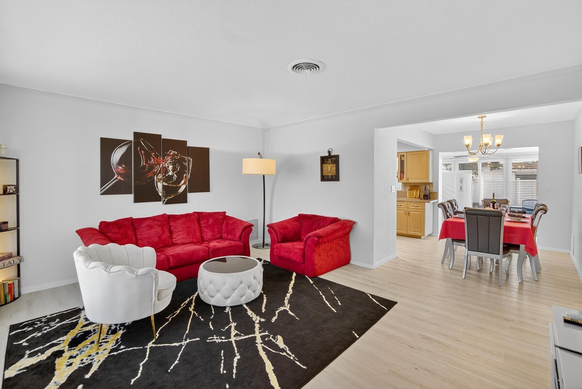 Azure Palms Hideaway image 5